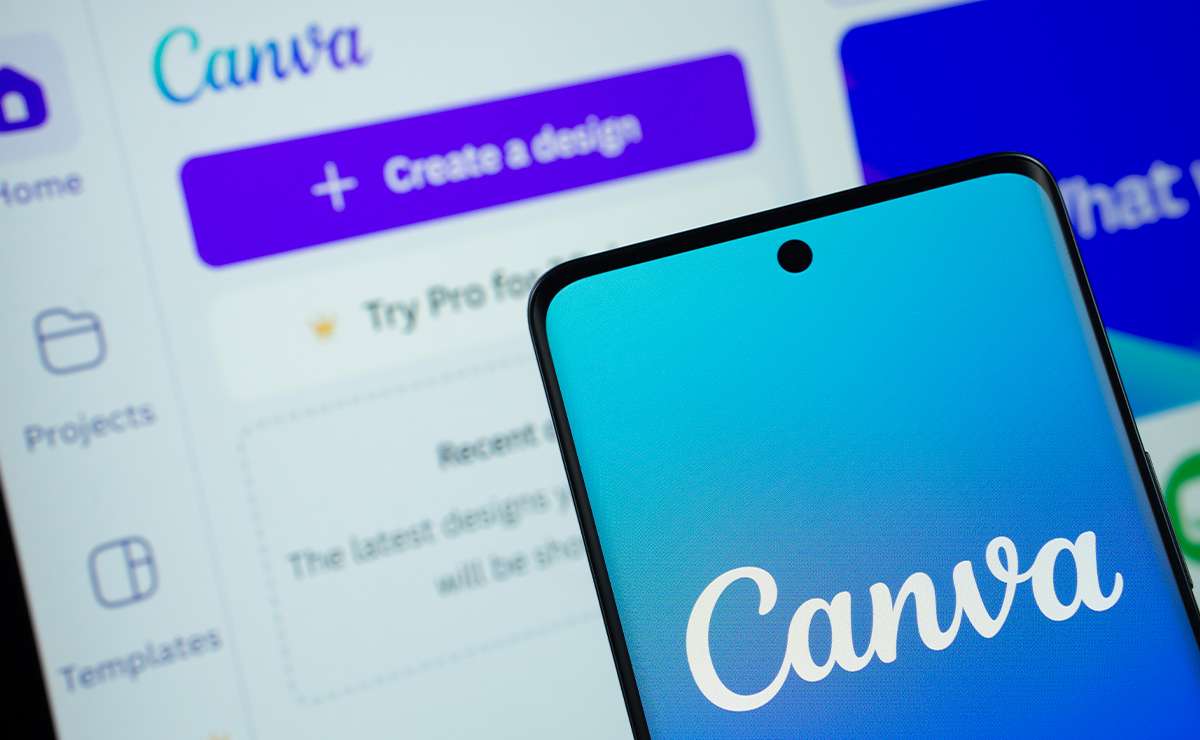 Schermata dell’interfaccia Canva su desktop con smartphone in primo piano